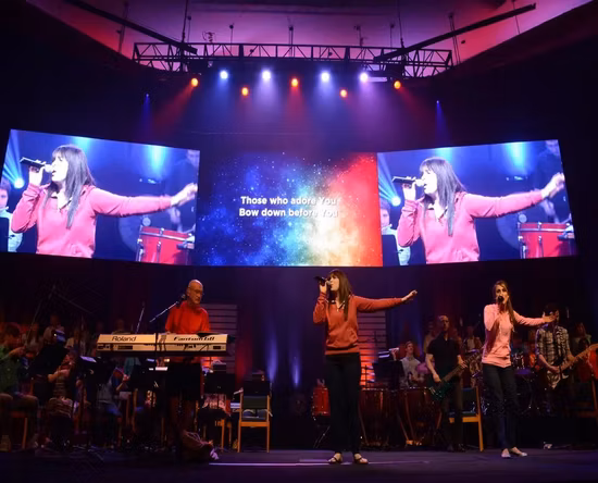 Display LED creativi personalizzati speciali per interni ed esterni SMD a colori ad alta luminosità per la pubblicità